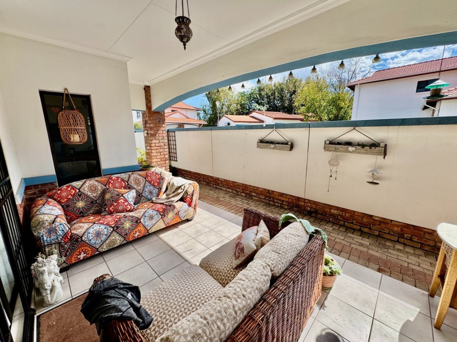 3 Bedroom Property for Sale in Van Der Hoff Park North West